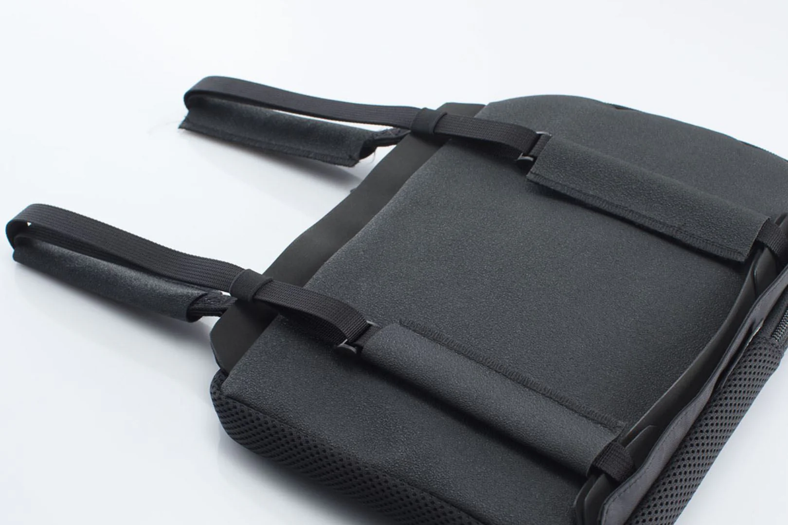 TRAVELLER RIDER cushion Black 305 x 30 cm - Image 3