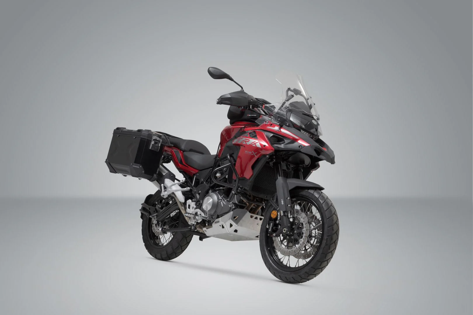 TRAX ADV Aluminium Case System 45/37 litre Benelli TRK 502 X (18-) Black - Image 3