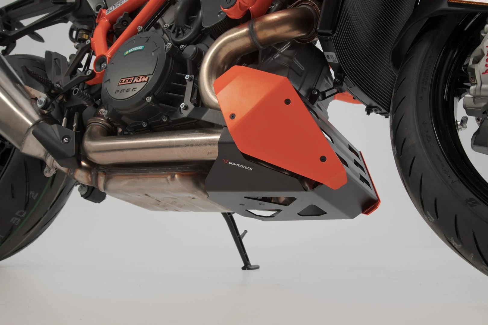 TRAX ADV Aluminium Case System 45/37 litre Benelli TRK 502 X (18-) Black - Image 9