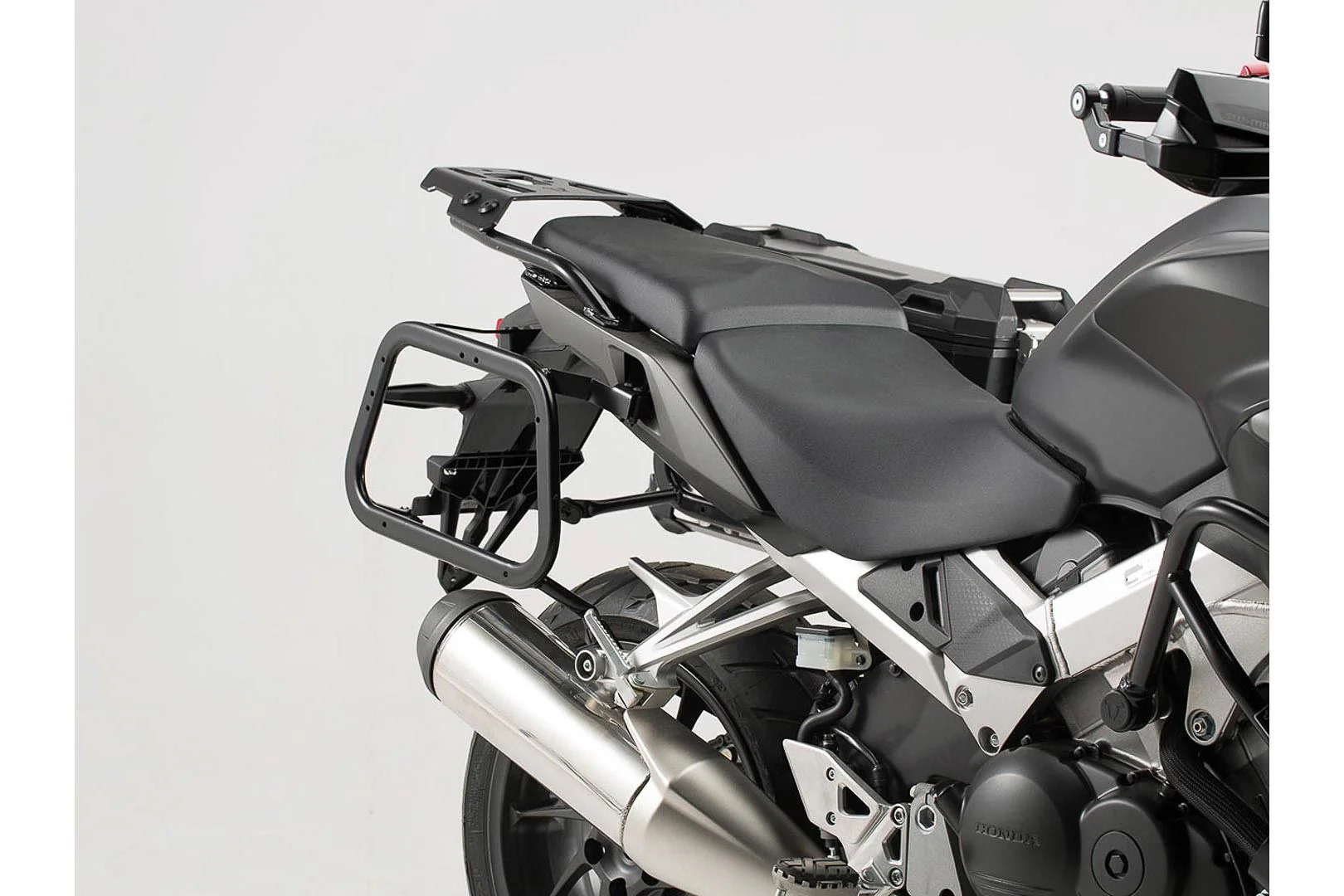 TRAX ADV Aluminium Case System 37/37 litre Honda VFR800X Crossrunner (15-) Black - Image 3