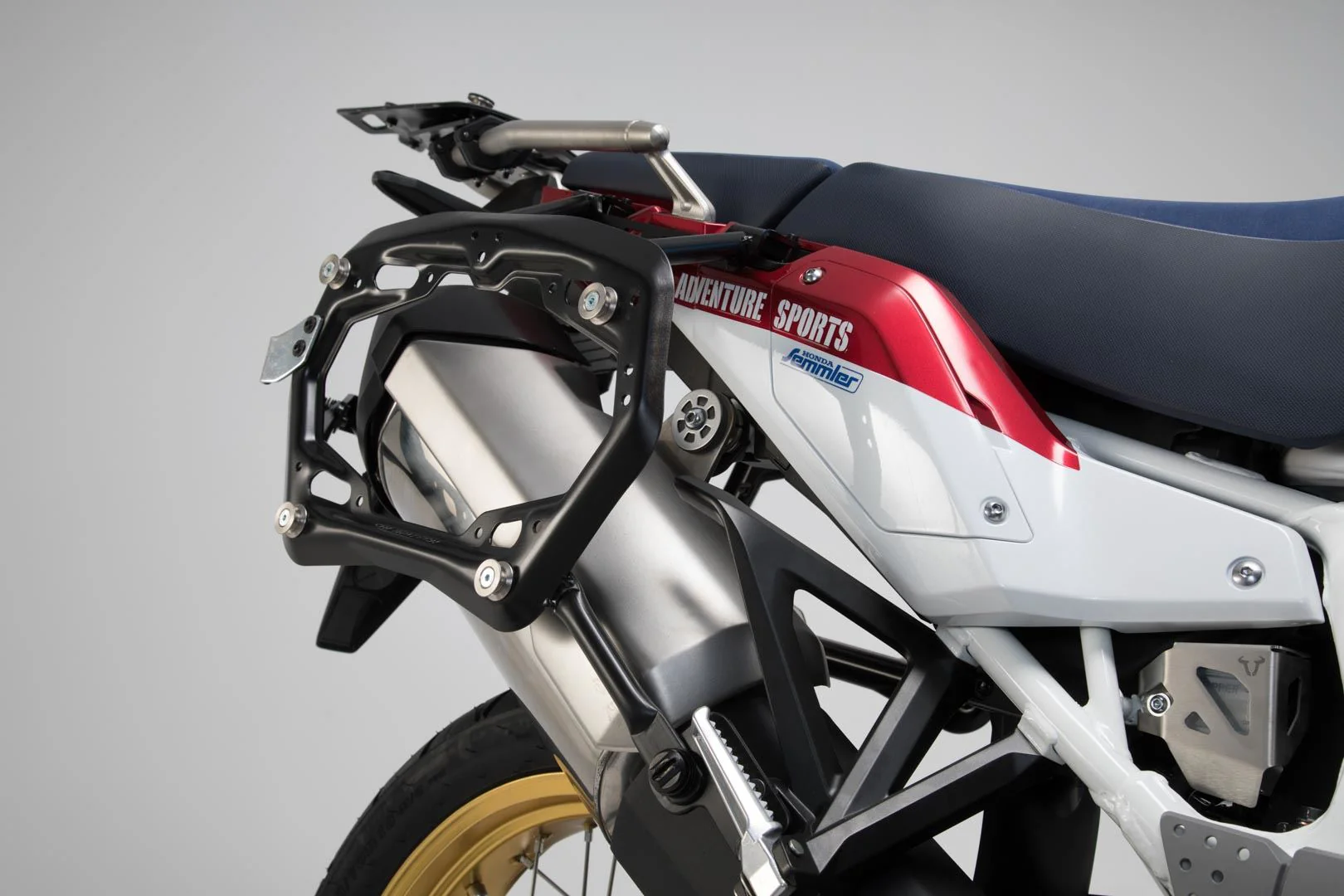 TRAX ADV Aluminium Case System 45/37 litre Honda CRF1000L / Adv Sports (18-) Black - Image 2