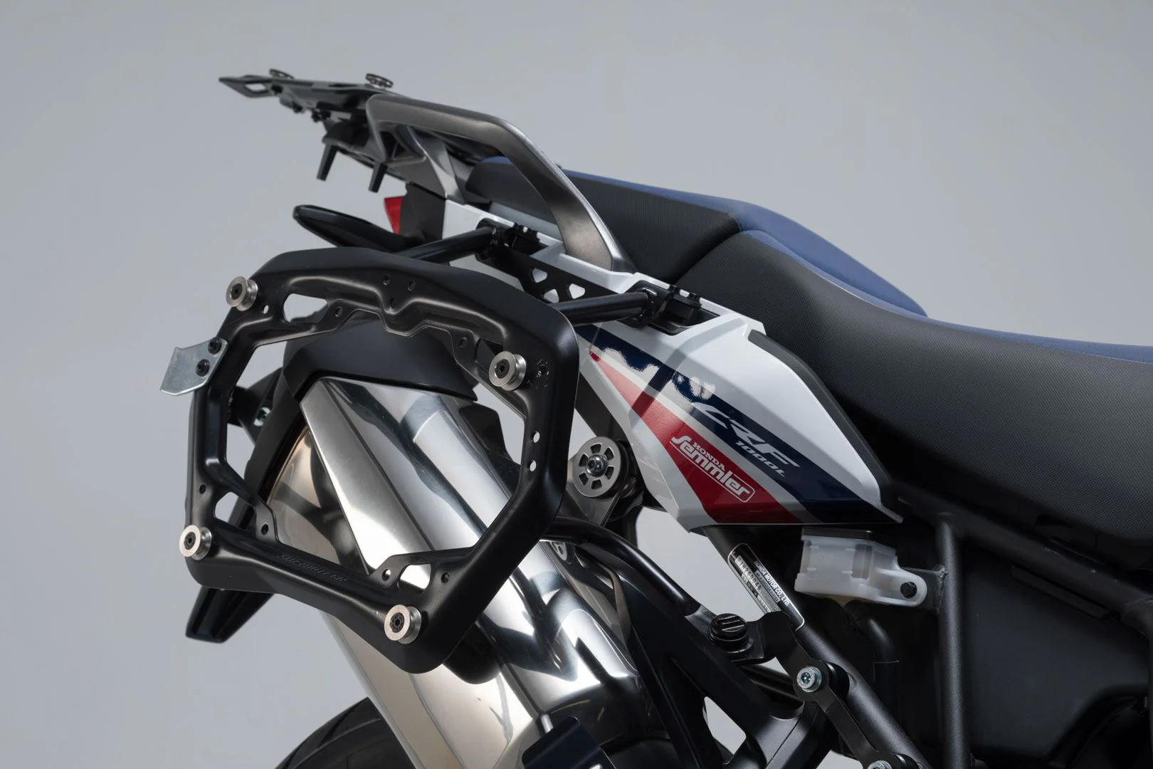 TRAX ADV Aluminium Case System 45/37 litre Honda CRF1000L Africa Twin (15-17) Black - Image 3