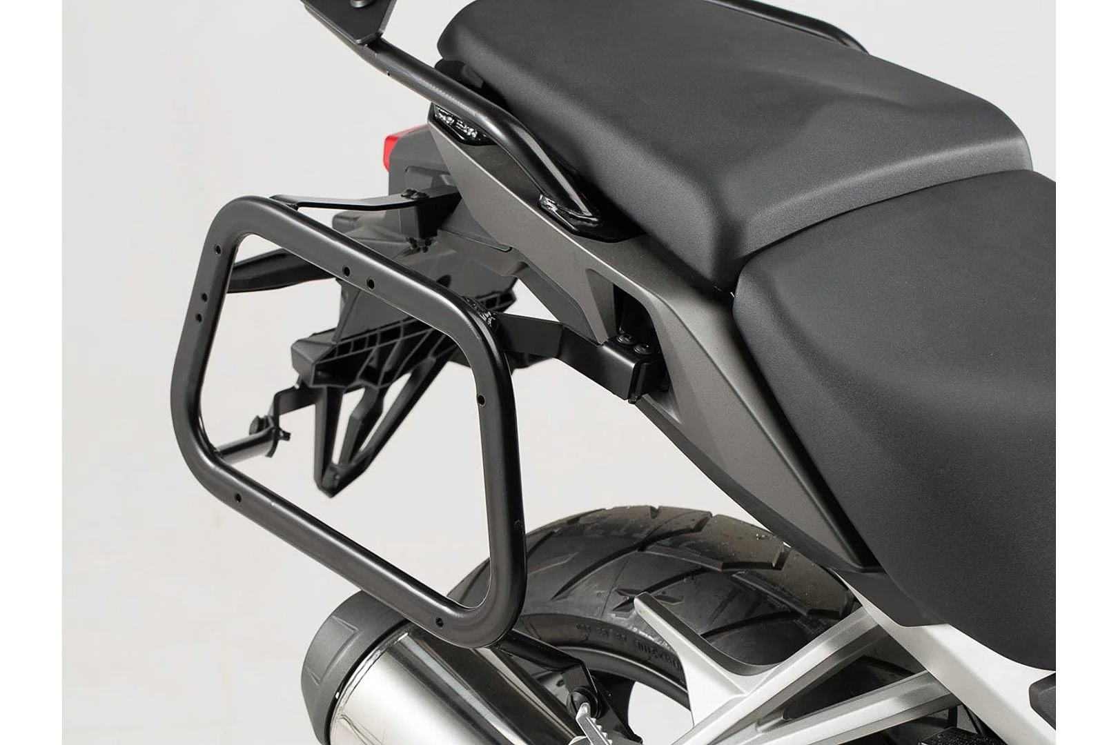 TRAX ADV Aluminium Case System 45/45 litre Honda VFR800X Crossrunner (15-) Black - Image 4