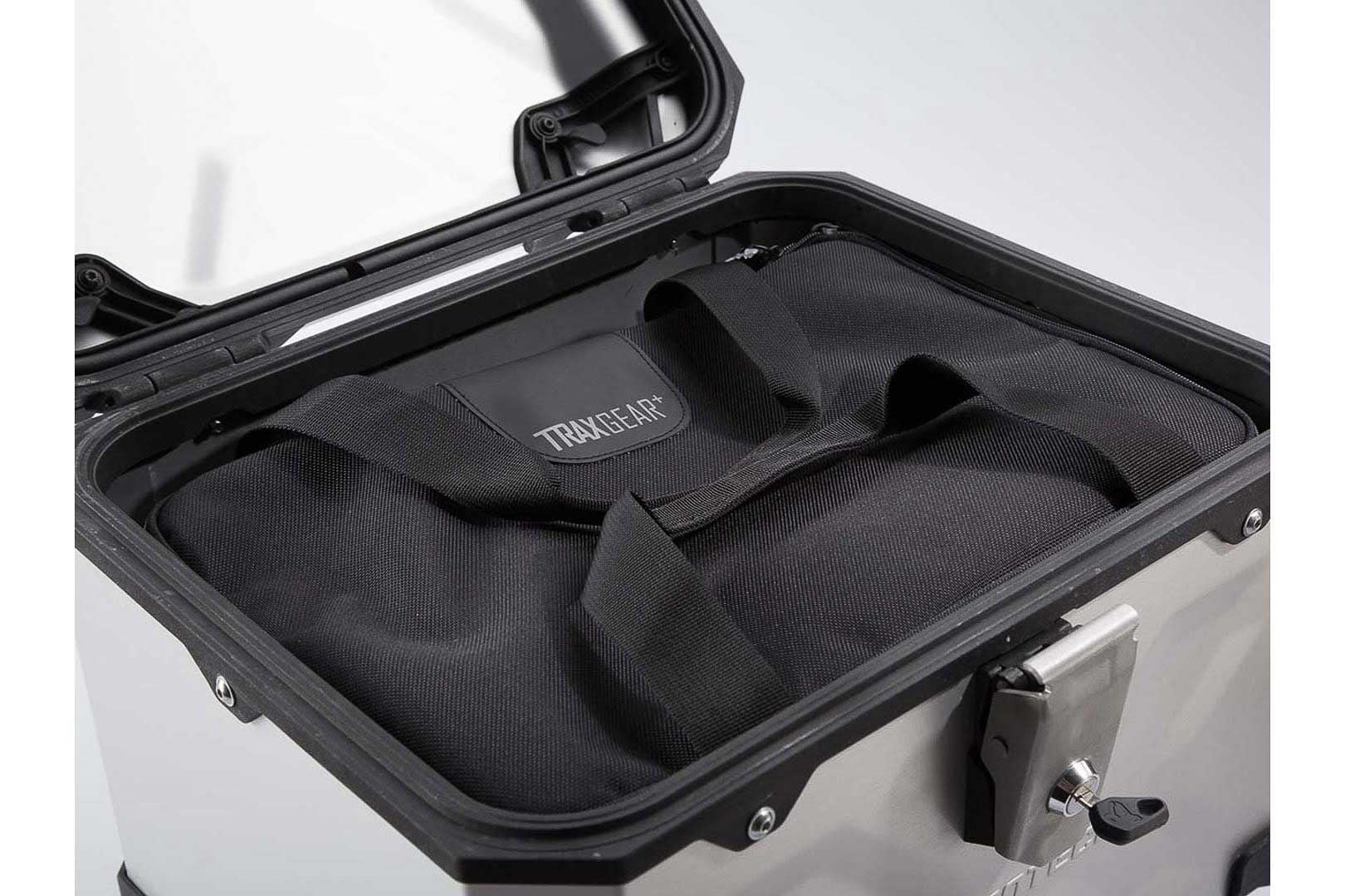 TRAX ADV Top Case Aluminum 38 litre Black - Image 3