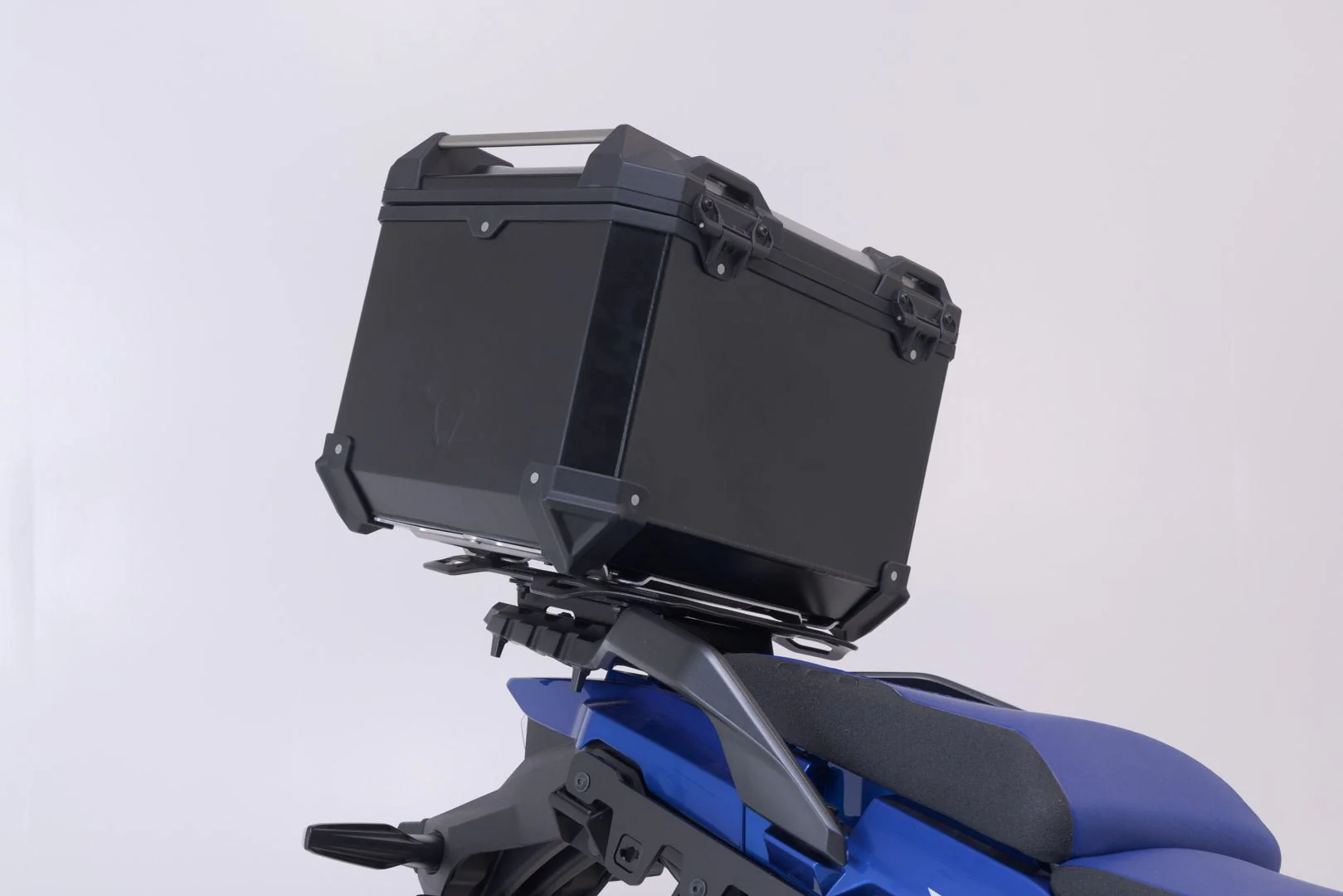 TRAX ADV top case system Black. Suzuki V Strom 650 / 1000 / 1050. - Image 5