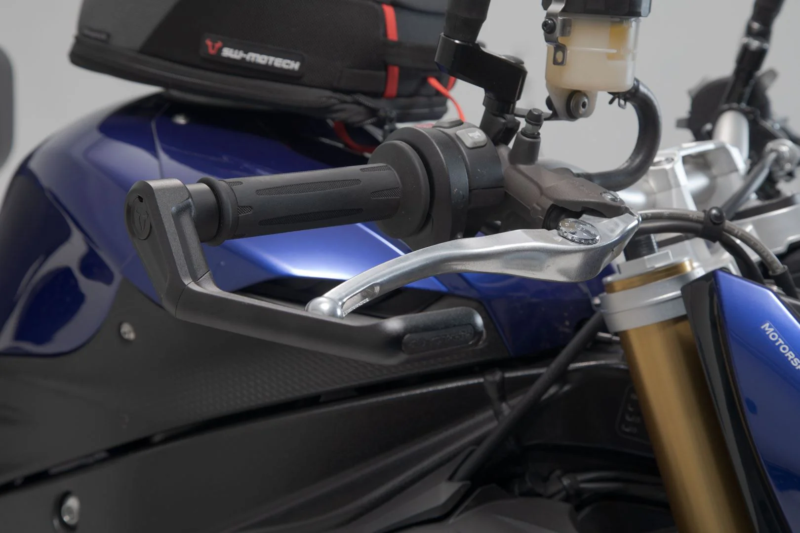 TRAX ADV top case system Black. Yamaha Niken GT (22-). - Image 6