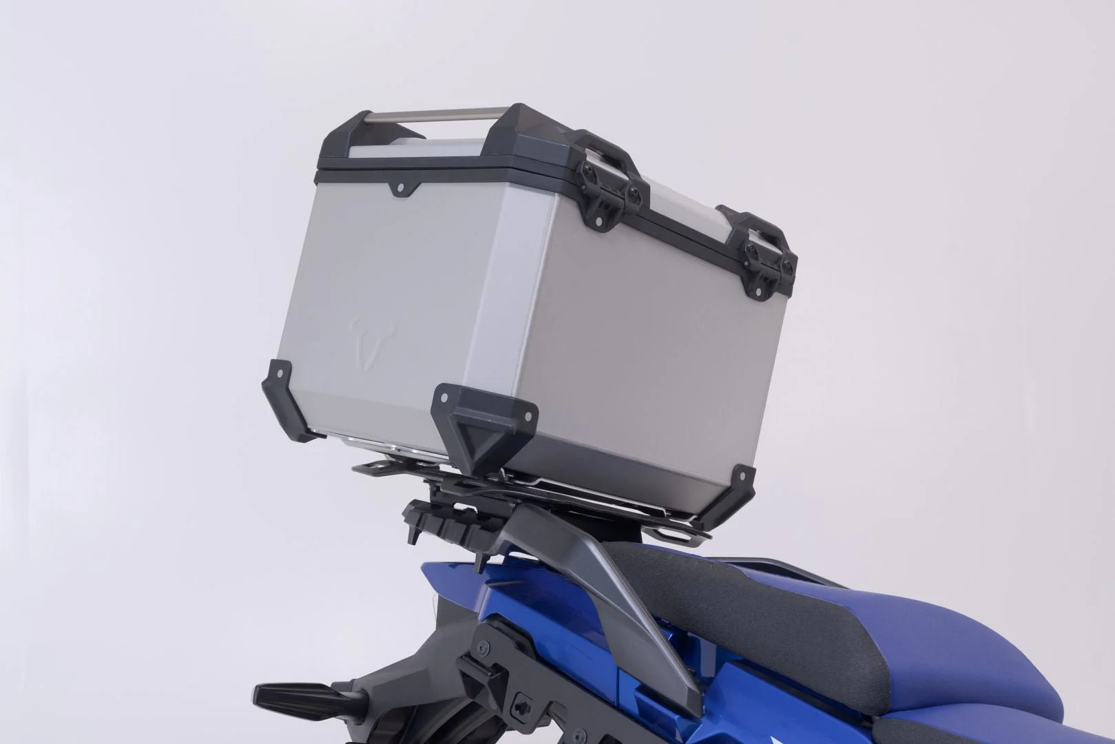 TRAX ADV top case system Silver. Suzuki V Strom 650 / 1000 / 1050. - Image 5