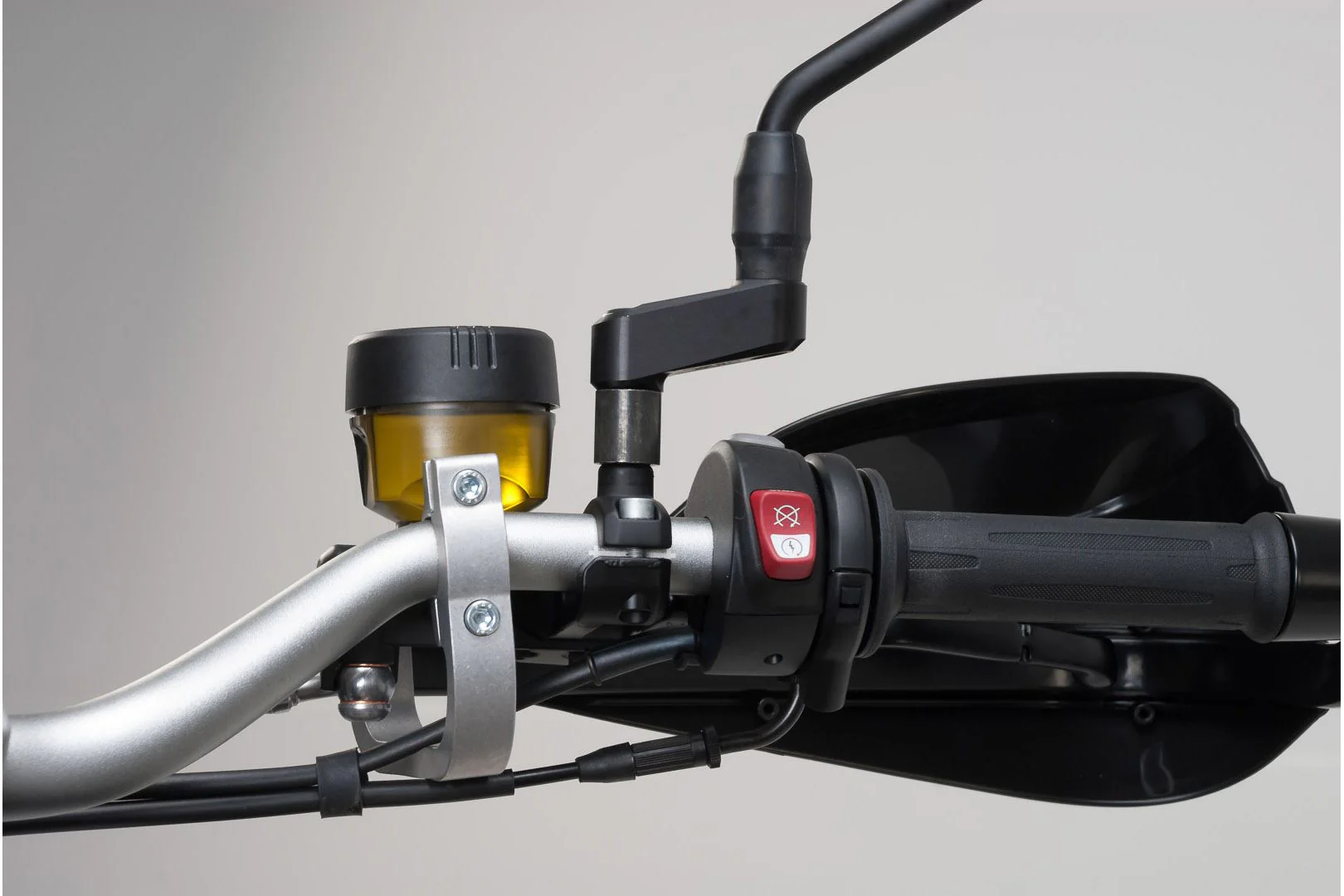 TRAX ADV top case system Voge 650 DS/X (22-) Silver - Image 7