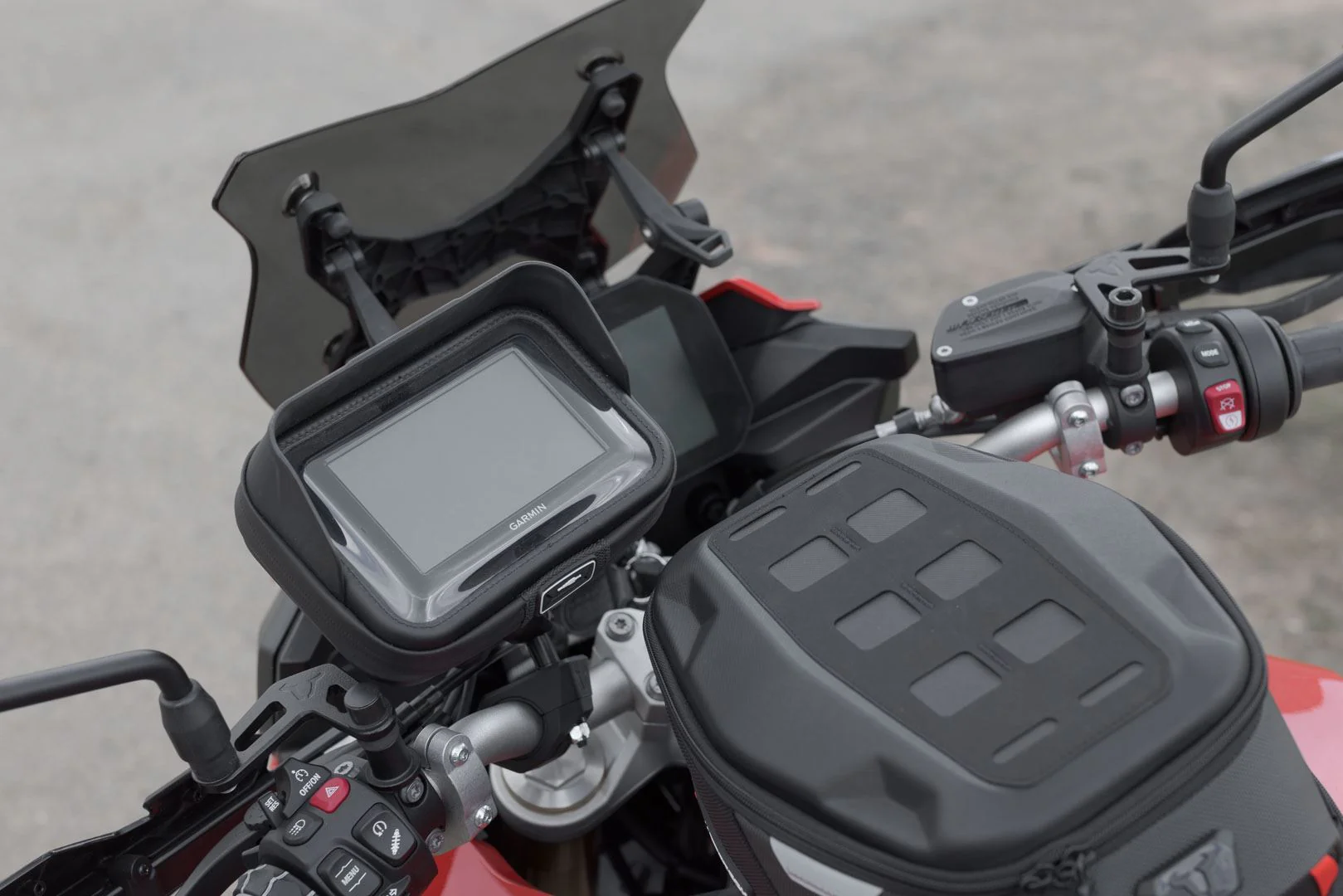Universal GPS mount kit with Navi Case Incl. 2" socket arm, for handlebar/mirror thread - Image 5