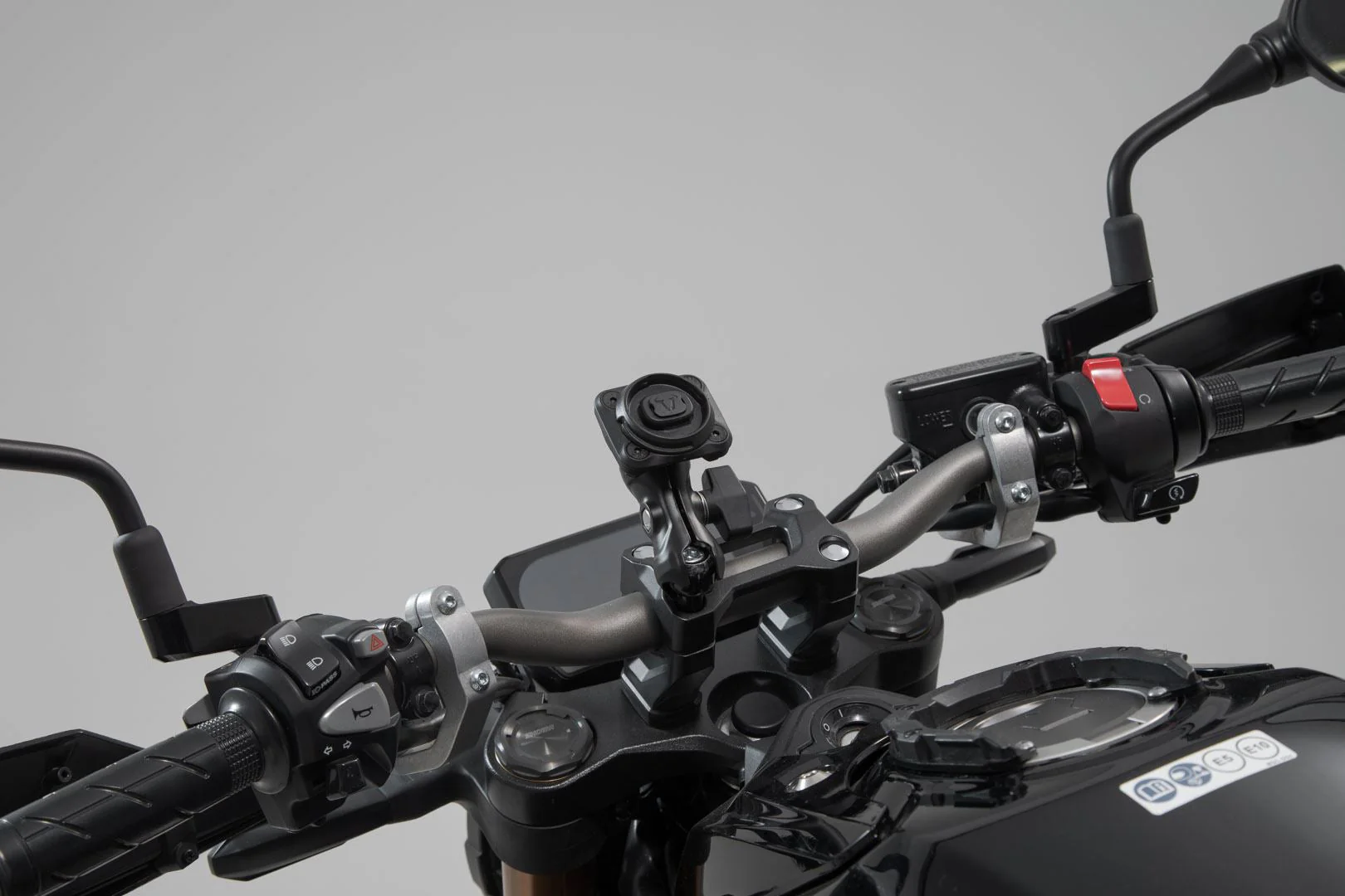 Universal GPS Mount Kit with Smartphone Drybag Incl 2" socket arm, for handlebar/mirror thread - Image 2