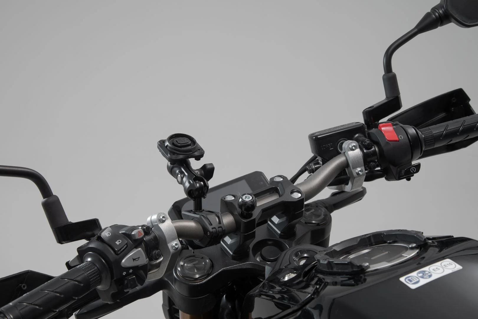 Universal GPS Mount Kit with Smartphone Drybag Incl 2" socket arm, for handlebar/mirror thread - Image 3