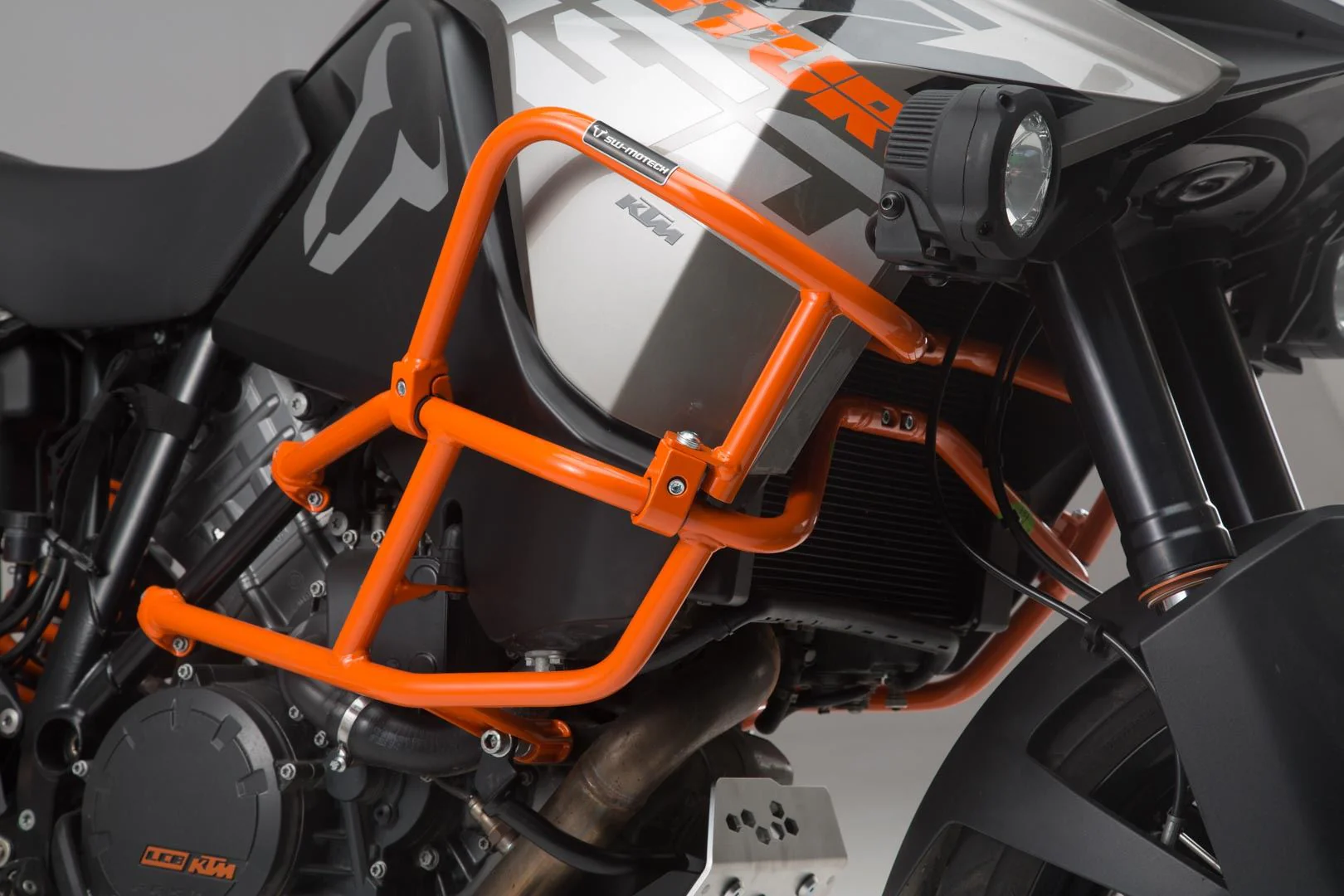 Crash bar KTM 1290 SAdv R / S (16-), 1090 Adv (16-) UPPER CRASH BAR for orig KTM crash bar. Orange - Image 2