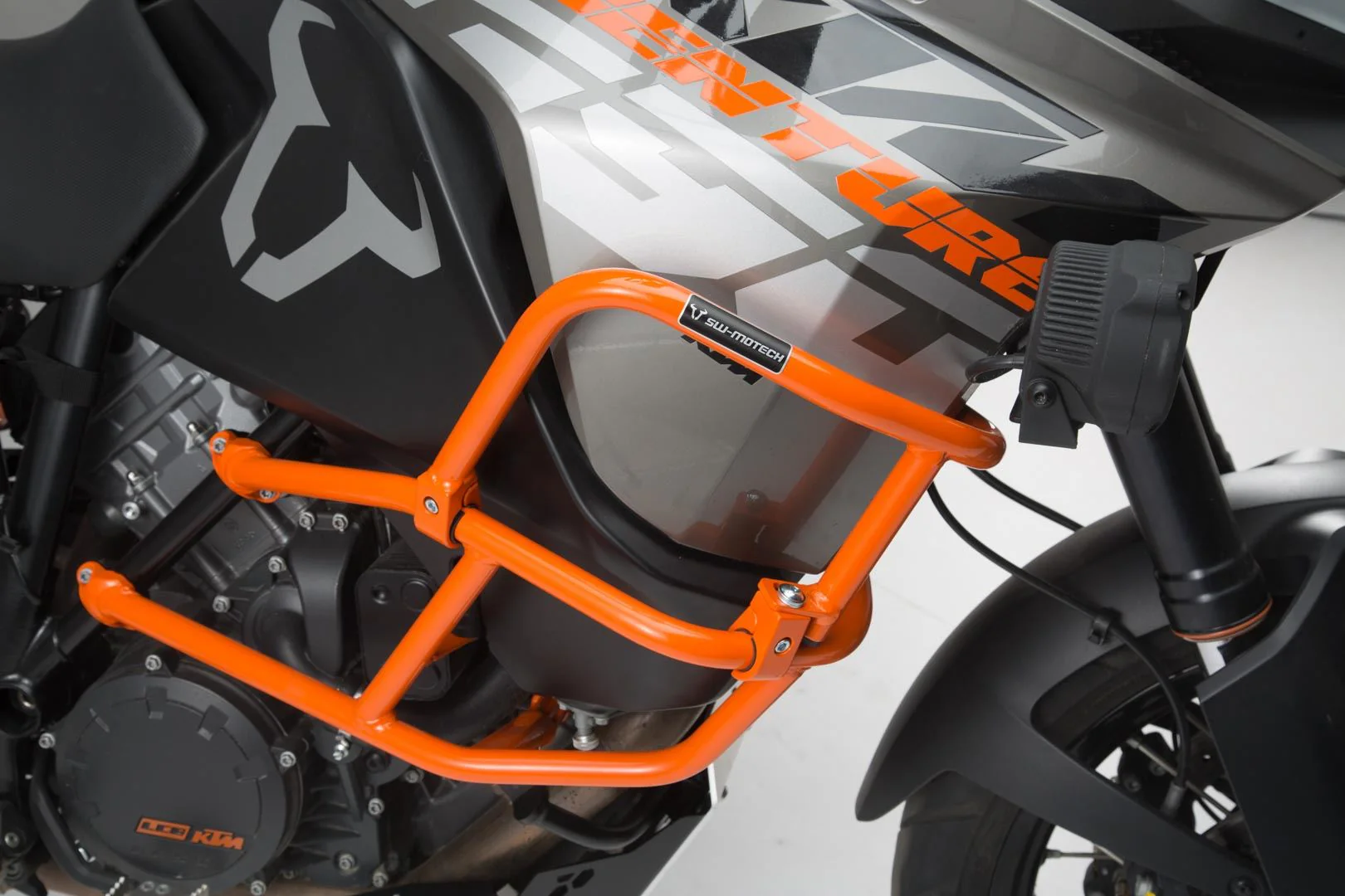 Crash bar KTM 1050 (14-)/ 1190 Adventure/ R (13-) UPPER CRASH BAR for orig KTM crash bar. Orange - Image 3