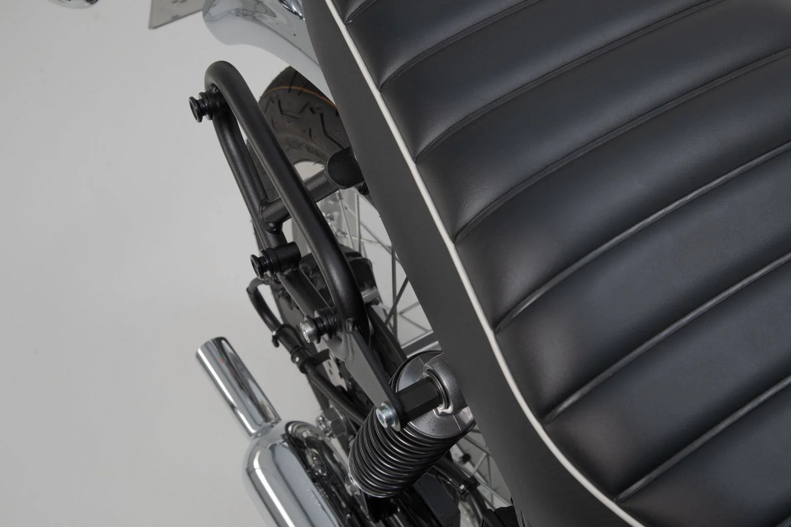 URBAN ABS Side Case System 2x 16,5 litre Kawasaki W800 (18-) - Image 4