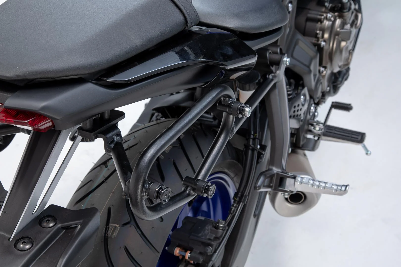URBAN ABS Side Case System 2x 16,5 litre Yamaha MT-07 (18-) - Image 4