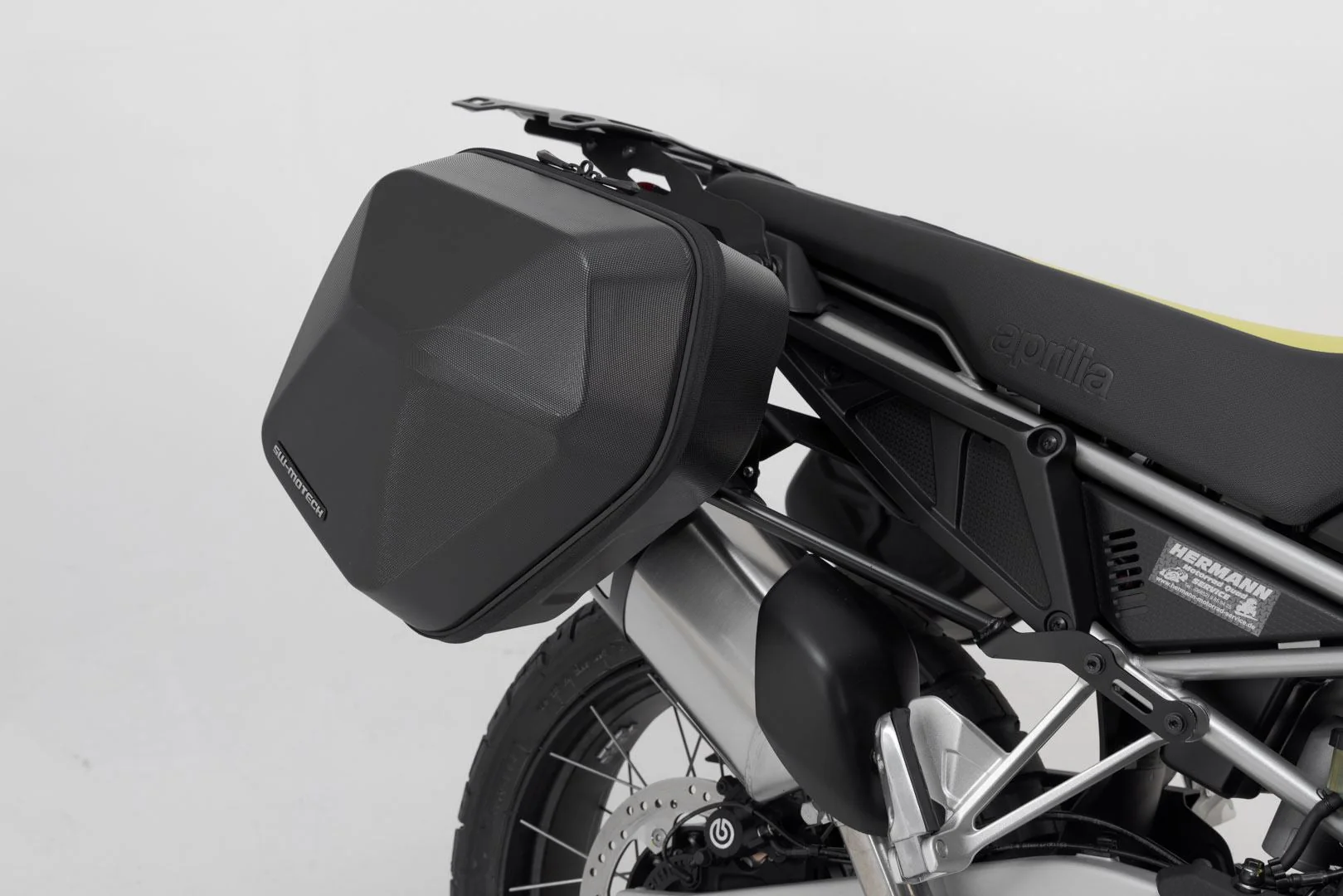 URBAN ABS Side Case System 2x 16,5 litre Aprilia Tuareg 660 (21-) - Image 5