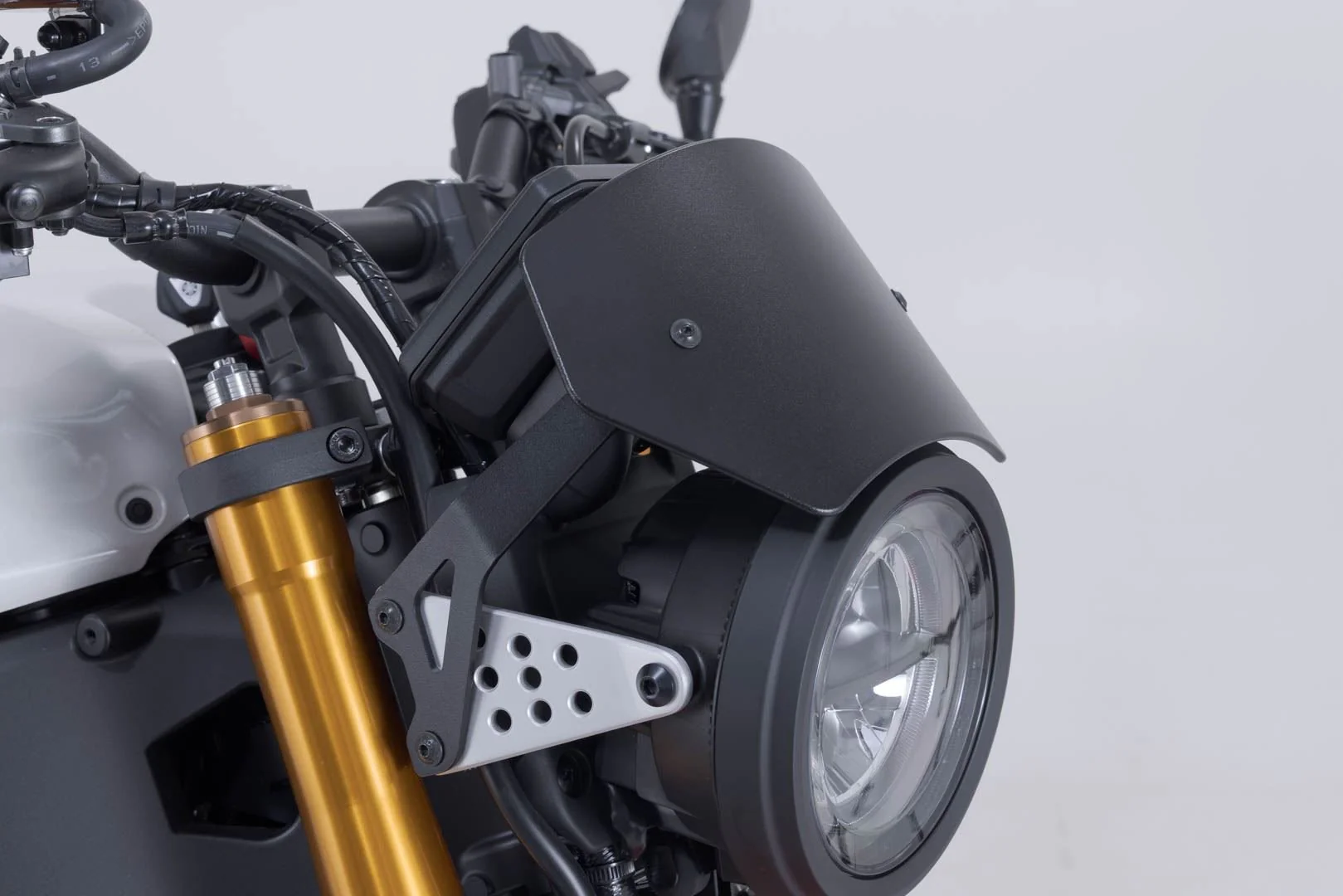 Windscreen Black. Yamaha XSR900 (21-). - Image 4